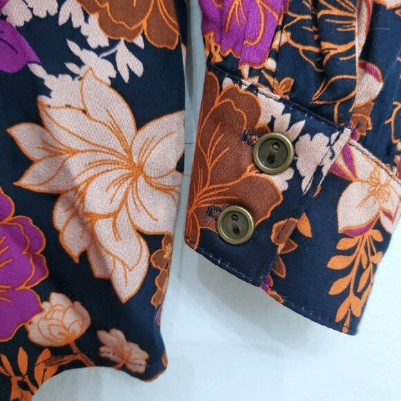 Democracy Dark Floral Print Classic Button Front Preppy Women's Top Size Large - Picture 7 of 16